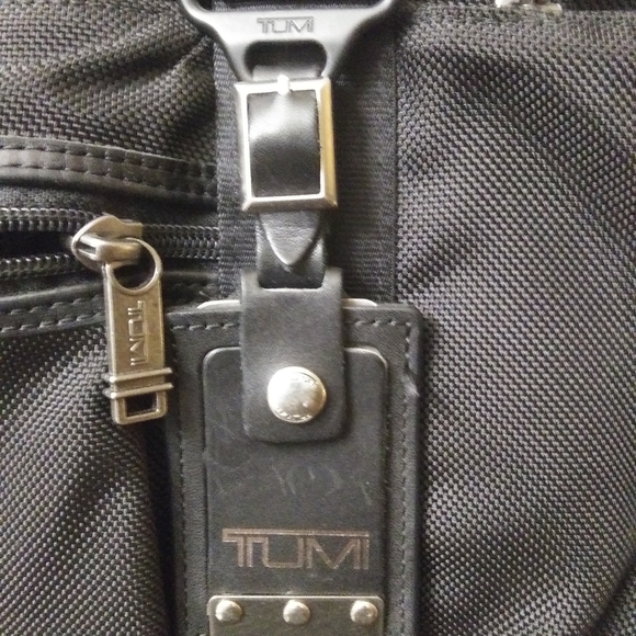 Tumi Mens Laptop Bab - Picture 2 of 3